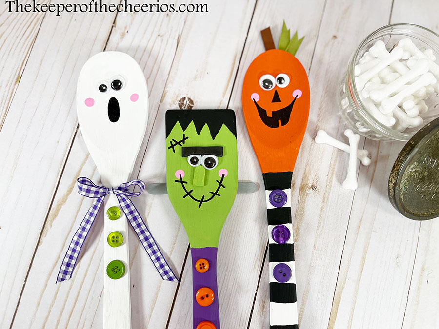 halloween wood spoons 4